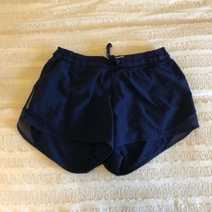 Lululemon Hottie Hot Short 2”